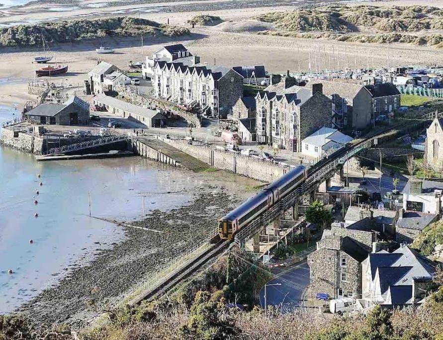 Harbourside 2 Bed Apartment, Barmouth Bridge Views Exterior foto